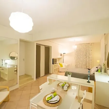 Zen Cozy Urban Ap In The Heart Of Апартаменты Закинтос